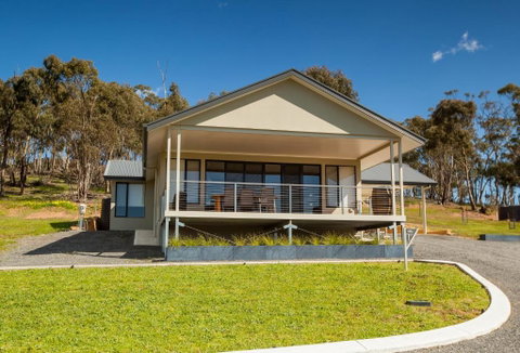 Neagles Retreat Villas - Lightning Ridge Tourism 3
