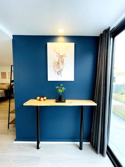 Newly Renovated Contemporary Private Studio Near Hobart CBD And Airport - Lightning Ridge Tourism 1