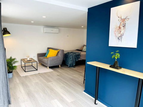 Newly Renovated Contemporary Private Studio Near Hobart CBD And Airport - Lightning Ridge Tourism 2