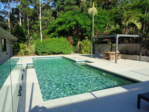 Noosa Buoys - Lightning Ridge Tourism 0
