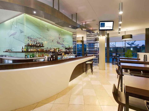 Novotel Brisbane Airport - Lightning Ridge Tourism 0
