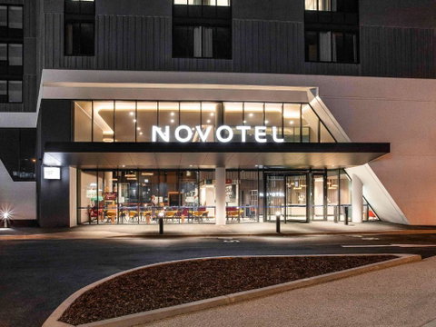 Novotel Devonport - Lightning Ridge Tourism 0