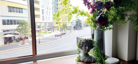 NYC Loft Brisbane, Free Parking! - Lightning Ridge Tourism 1