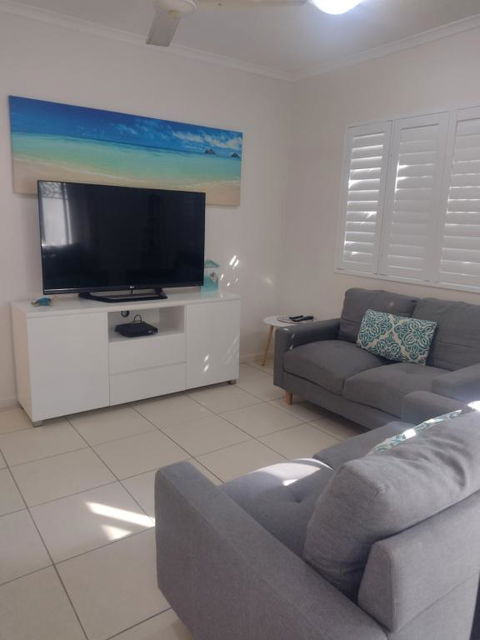 Ocean Breeze Apartments - Lightning Ridge Tourism 1