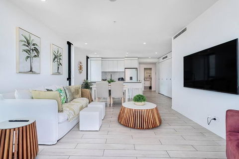 OPUS Apartment - Beach At Your Doorstep Short Walk To Light Rail - Lightning Ridge Tourism 2