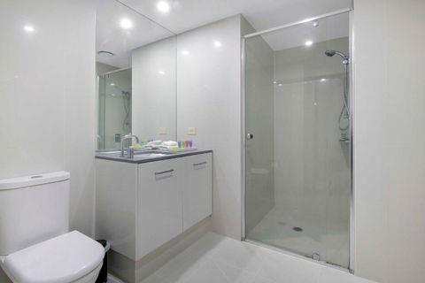 OCEAN VIEW APARTMENTS - Circle On Cavill - Self Contained & Privately Managed - Lightning Ridge Tourism 3