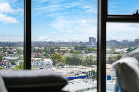 Olympic Park Stylish Apt With Gym Pool Good View - Lightning Ridge Tourism 1