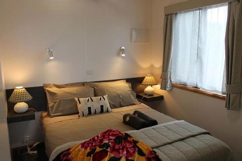 OMARU FARM STAY - Lightning Ridge Tourism 1