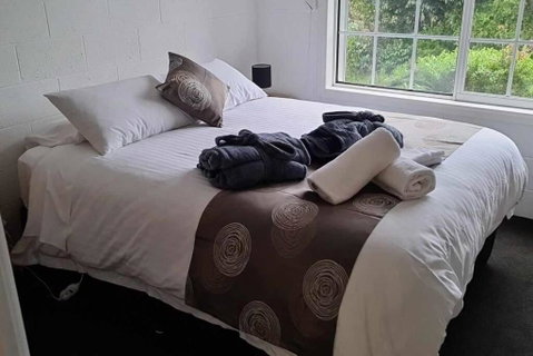 Orchard 2 Bedroom Apartment In Devonport - Lightning Ridge Tourism 3