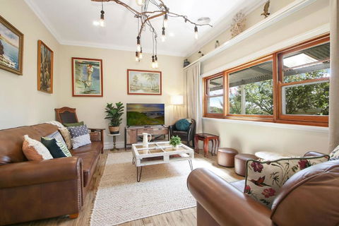 Orchard House - Lightning Ridge Tourism 0