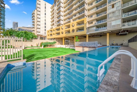 Oxygen Apartments - Lightning Ridge Tourism 0