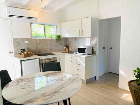 PA1,Great Holiday In Sunshine Beach With Your Pets - Lightning Ridge Tourism 2