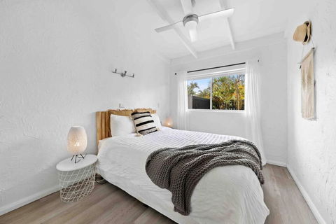 PA1,Great Holiday In Sunshine Beach With Your Pets - Lightning Ridge Tourism 3