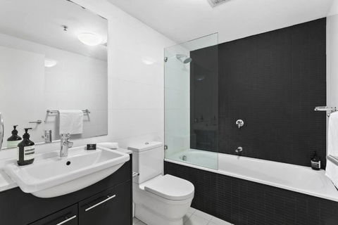OXLST - St Leonards Sophistication Everything At Doorstep - Lightning Ridge Tourism 2