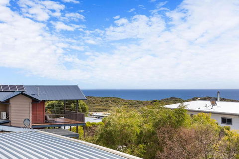 Peaceful And Renovated Original Beach House With Sweeping Views Of Gracetown - Lightning Ridge Tourism 1