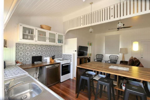 Pandanus House - Lightning Ridge Tourism 3
