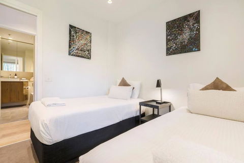 Peaceful 2 Bedroom Unit With Free Parking - Lightning Ridge Tourism 3