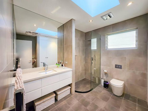 Peaceful 4-Bedroom Family Retreat In Lane Cove - Lightning Ridge Tourism 1