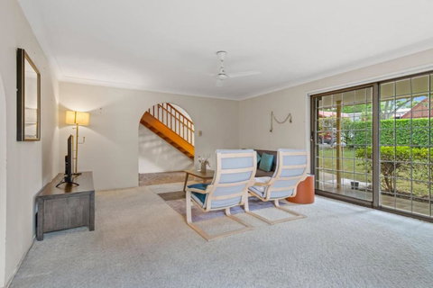 Peaceful 4BR At Sunnybank CBD With 2Parking Yard And Mall - Lightning Ridge Tourism 2