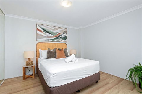 Play & Stay On Hay - Sleeps 2 Or 4 - Lightning Ridge Tourism 3