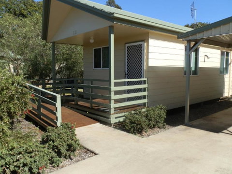 PepperTree Cabins, Kingaroy - Lightning Ridge Tourism 2