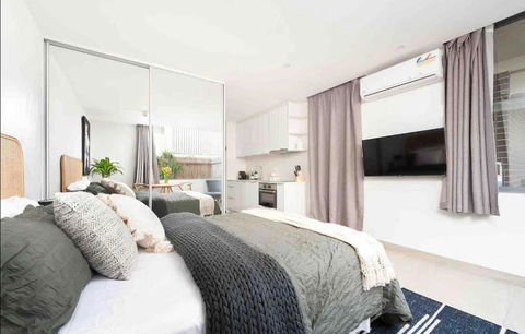 PERFECT STAY 2MIN By WALK TO THE BEACH FREE PARKING - Lightning Ridge Tourism 1