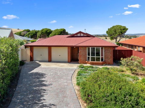 Pets At The Beach 8 Marto Court - Lightning Ridge Tourism 1