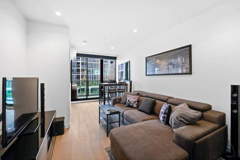 PM Residences - Modern Luxury 2BR Apt W Parking - Lightning Ridge Tourism 1