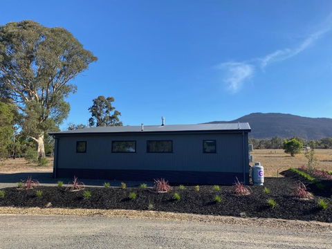 Pomonal Estate Villas - Lightning Ridge Tourism 1
