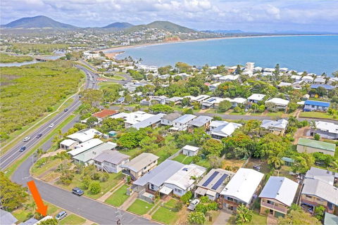 Poppies Cottage - Cooee Bay Beachside Retreat - Lightning Ridge Tourism 2