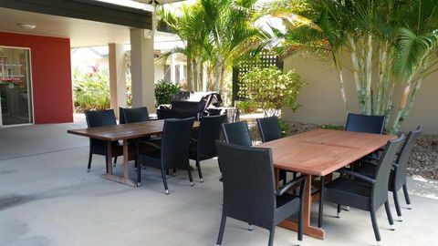 Port Denison Motor Inn - Lightning Ridge Tourism 1