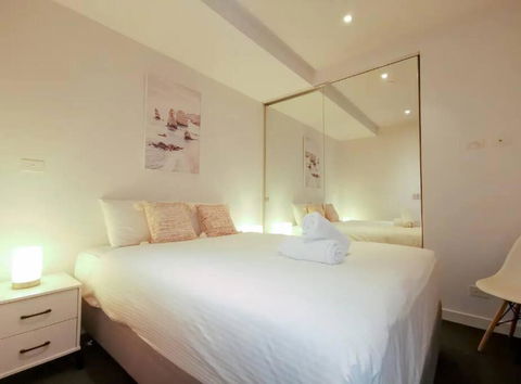 PR126-1 BR Comfy Stay Next To Station With FREE Parking - Lightning Ridge Tourism 0