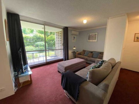 Quiet 2BR Apartment With Garden Views In Griffith - Lightning Ridge Tourism 0