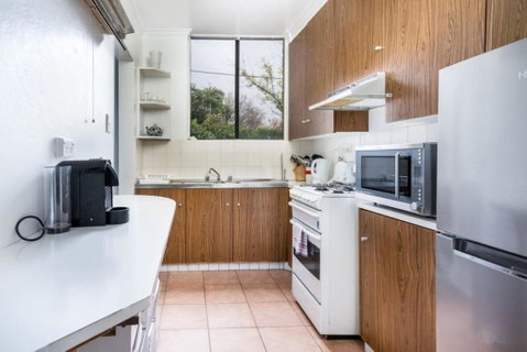 Quiet 2BR Apartment With Garden Views In Griffith - Lightning Ridge Tourism 2