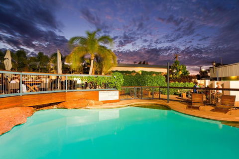 Potshot Hotel Resort - Lightning Ridge Tourism 2