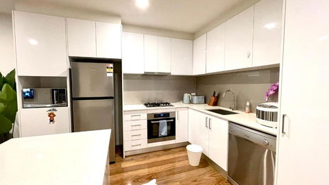 Preston Spacious 2BRM Apartment Free Parking Wi-Fi - Lightning Ridge Tourism 3