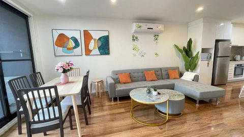 Preston Spacious 2BRM Apartment Free Parking Wi-Fi - Lightning Ridge Tourism 1