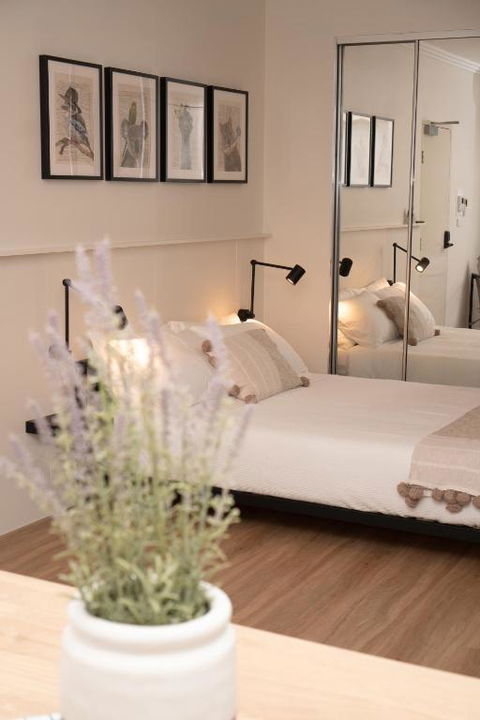 PRIME SPOT: Modern Studio+Balcony Darling Harbour - Lightning Ridge Tourism 0