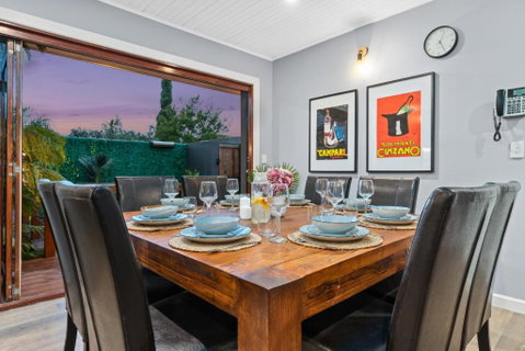 Private, Modern And Warm Family Home - Lightning Ridge Tourism 0