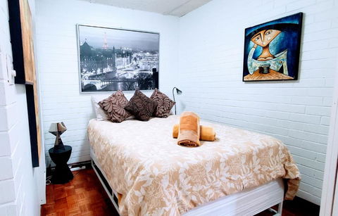 Quaint & Tranquil Subiaco 1 Bedroom Apartment - Lightning Ridge Tourism 0