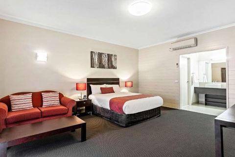 Quality Inn Colonial - Lightning Ridge Tourism 2