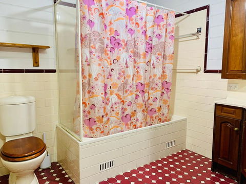 Quarryman Cottage @ 102 - Lightning Ridge Tourism 2