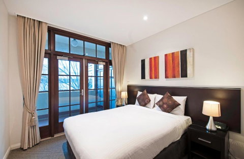 Quest Canberra - Lightning Ridge Tourism 2
