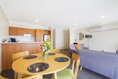 Quest Tamworth - Lightning Ridge Tourism 3