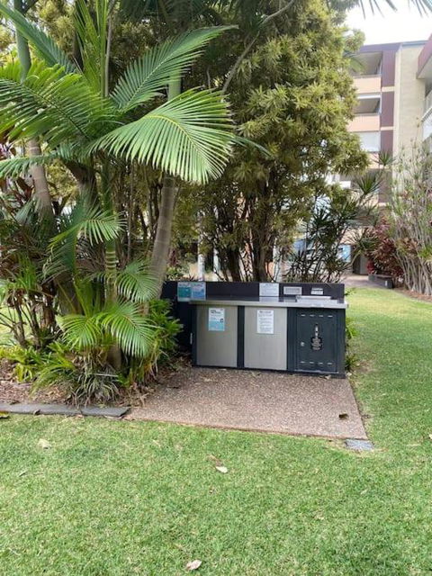 Quiet 1 Bedroom Apartment W Pool And, Walk To QUT - Lightning Ridge Tourism 2
