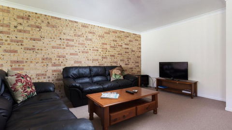 Quiet And Private Duplex - Lightning Ridge Tourism 3