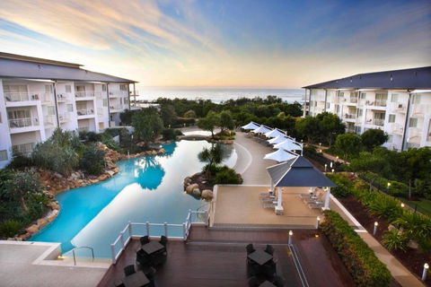 Quiet Apartment In Mantra Salt Beach By UHoliday - 2BR, 1BR And Hotel Room Configurations Available - Lightning Ridge Tourism 0