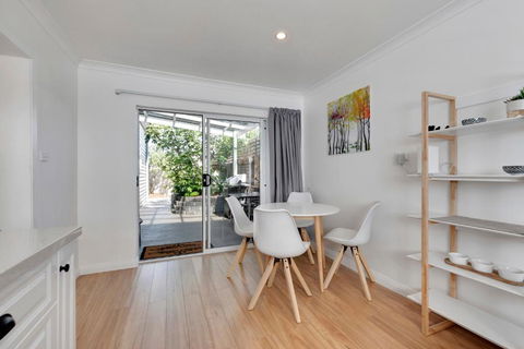 Quince Cottage - Lightning Ridge Tourism 2