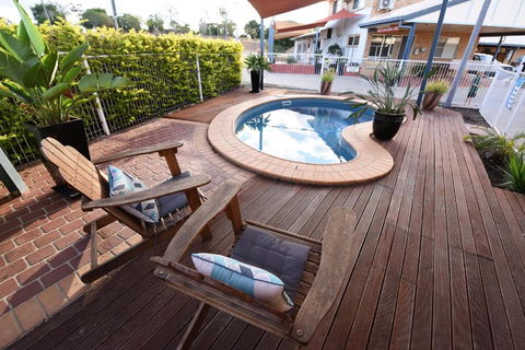 Raintree Motel Biloela - Lightning Ridge Tourism 2