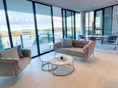 RARE Luxury Waterfront Living - Lightning Ridge Tourism 0